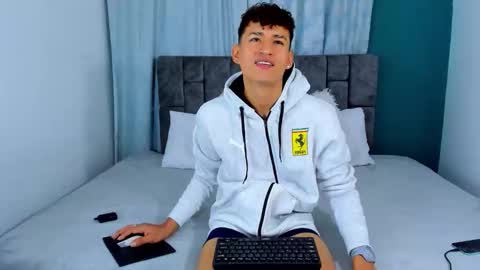 nicolastorres__ online show from 11-21-25, 05:06
