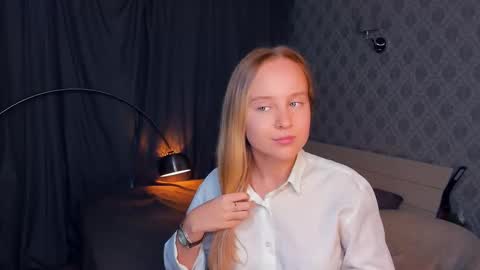 Nicoletta online show from 09-20-25, 05:47