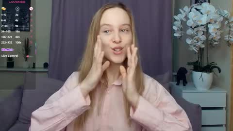 Nicoletta online show from 03-16-26, 06:34