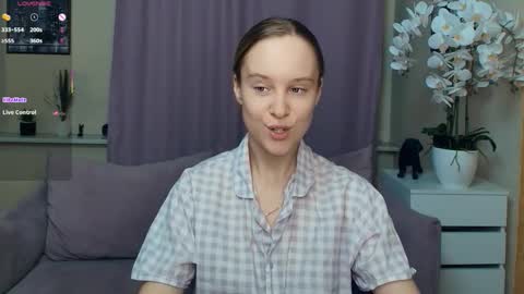 Nicoletta online show from 03-22-26, 06:33