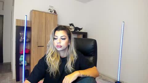 Nico online show from 01-11-26, 06:02