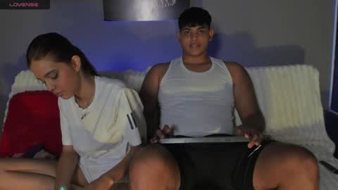 nicole_and_thiago1 online show from 05-04-26, 10:28
