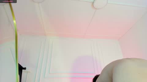 nicole_and_thiago1 online show from 05-11-26, 11:35