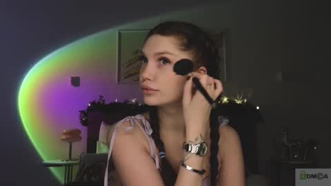 Nicole online show from 12-19-25, 09:00