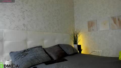 Snapshot of nicole_charm chatting on 09-28-25, 08:47 GMT7TueWedThSu 0300am-0900am. Sa 1000am-0400pm online show from 09-28-25, 08:47