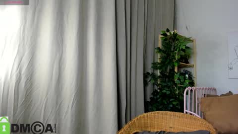 Snapshot of nicole_charm chatting on 10-12-25, 08:08 GMT7TueWedThSu 0300am-0900am. Sa 1000am-0400pm online show from 10-12-25, 08:08