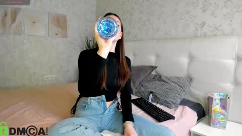 GMT7TueWedThSu 0300am-0900am. Sa 1000am-0400pm online show from 11-13-25, 04:39