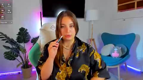 Snapshot of nicole_de_lux chatting on 07-28-26, 11:17 Nicole De Lux online show from 07-28-26, 11:17