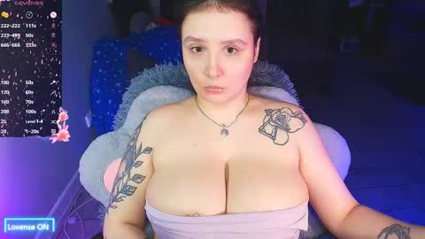 Kitty Nikki online show from 04-16-26, 09:39