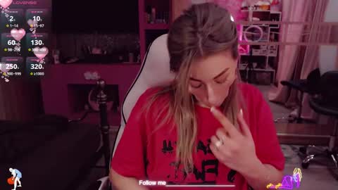 Snapshot of nicole_g0ld_ chatting on 03-02-26, 07:15 Nicole online show from 03-02-26, 07:15