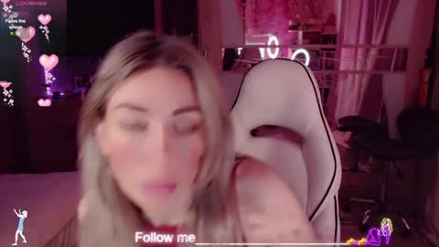 Snapshot of nicole_g0ld_ chatting on 03-23-26, 06:28 Nicole online show from 03-23-26, 06:28