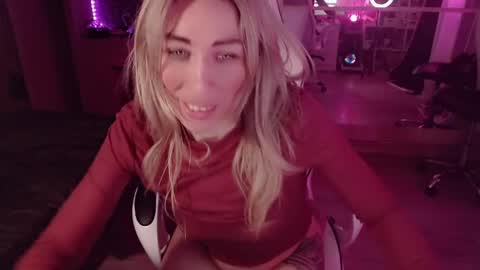 Nicole online show from 05-04-26, 11:34