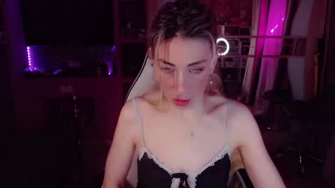 Nicole online show from 05-09-26, 10:48