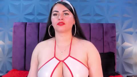 Nicole online show from 10-17-25, 03:10