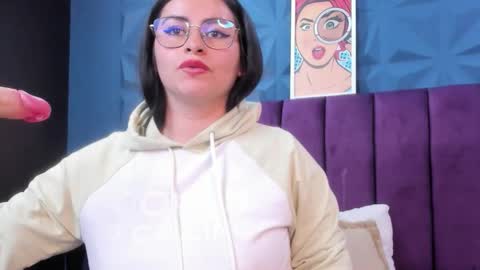 Nicole online show from 05-15-26, 11:23