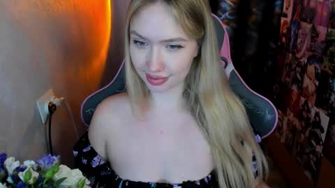 Nicole online show from 11-10-25, 07:13