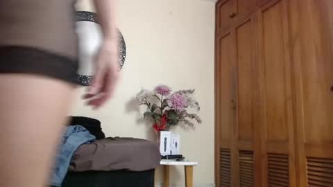 Nicole Santana online show from 05-20-26, 09:32