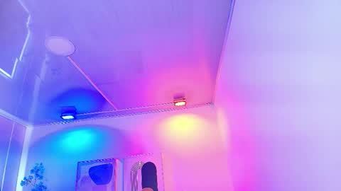 Nicolle online show from 01-17-26, 11:26