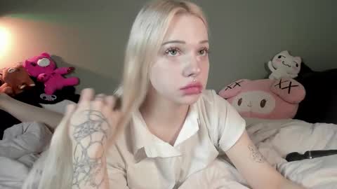 Mary online show from 10-23-25, 04:01