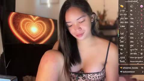 NICOLE online show from 10-19-25, 11:05