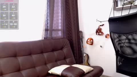 Snapshot of nicoledance69 chatting on 10-17-25, 07:05 nicoledance69 online show from 10-17-25, 07:05