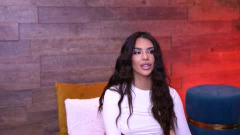 Nicole online show from 12-20-25, 08:21