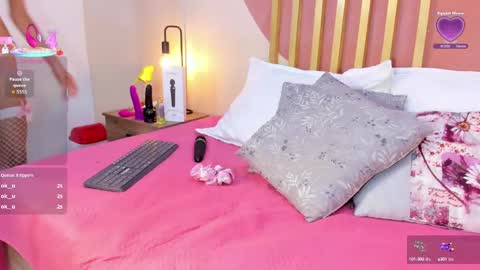 N i c o l e  online show from 10-01-25, 08:04