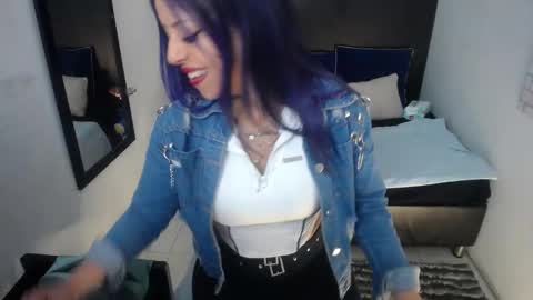 nicolee millerr online show from 09-16-25, 12:06