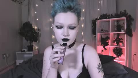 Nicole online show from 12-21-24, 03:03