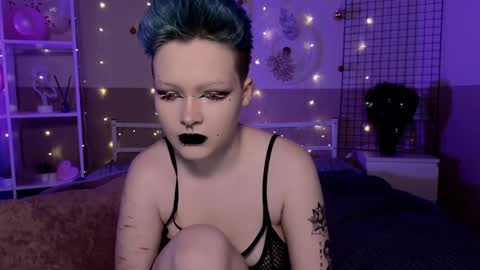Nicole online show from 12-28-24, 02:33