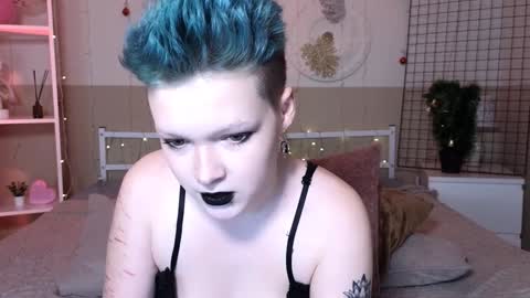 Nicole online show from 12-31-24, 12:46