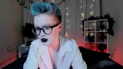 Nicole online show from 01-01-25, 08:37
