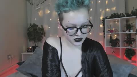 Nicole online show from 01-09-25, 08:44
