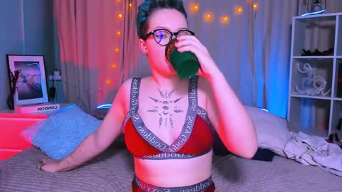 Nicole online show from 01-19-25, 11:32