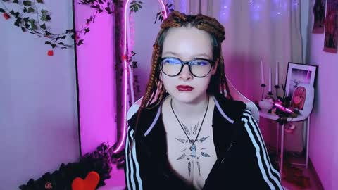 Nicole online show from 02-06-25, 12:43