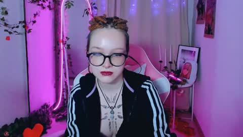 Nicole online show from 02-06-25, 03:48