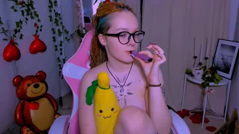 Nicole online show from 02-12-25, 09:54
