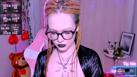 Nicole online show from 02-13-25, 09:17