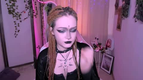 Nicole online show from 03-04-25, 11:08