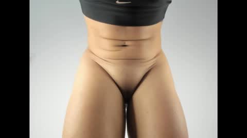 Snapshot of nicolefluffypussy chatting on 04-29-26, 02:21 Nicole jaymes online show from 04-29-26, 02:21
