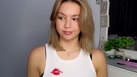 Nicole online show from 12-05-25, 05:53