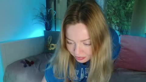 Snapshot of nicolelinharts chatting on 02-06-25, 02:58 Birthday online show from 02-06-25, 02:58