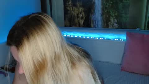 Snapshot of nicolelinharts chatting on 10-10-25, 09:47 Birthday online show from 10-10-25, 09:47