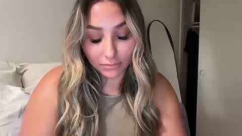 nicolelovesyou444 online show from 10-10-25, 06:56