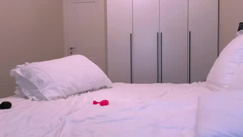 Nicole online show from 11-10-25, 05:06