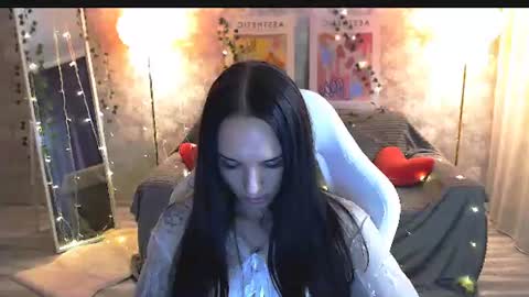 Snapshot of nicolemerz chatting on 06-13-26, 07:12 Nicole online show from 06-13-26, 07:12