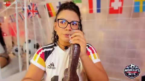 Andrea give it a thumbs up please its important  online show from 06-14-26, 04:42