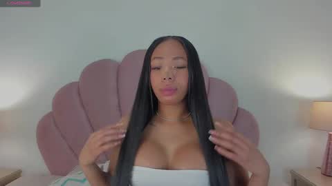 NICOLE online show from 09-20-25, 12:28