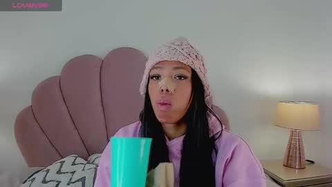 NICOLE online show from 10-09-25, 12:14