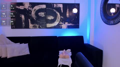 Snapshot of nicolesanz_ chatting on 12-30-24, 05:55 Nicole Sanz online show from 12-30-24, 05:55